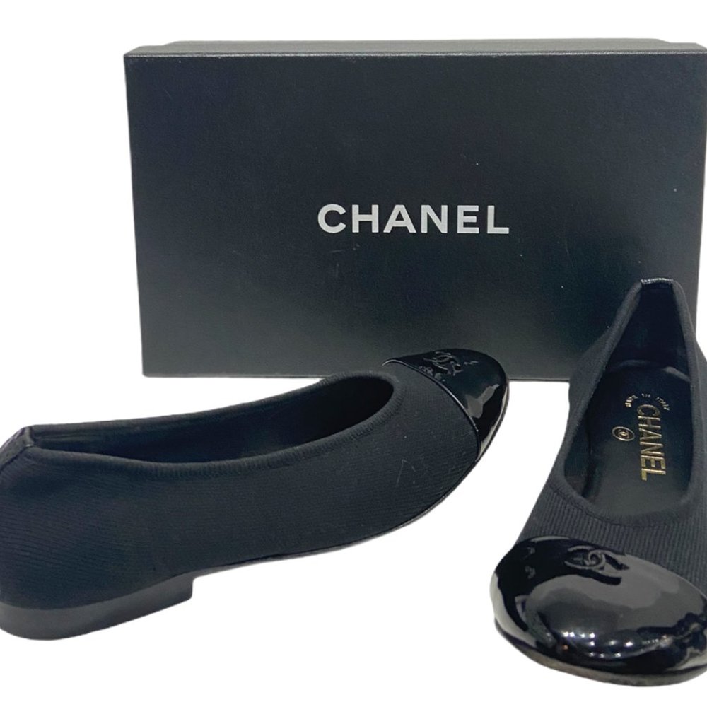 CHANEL Black Fabric Patent Leather Toe Cap Flats